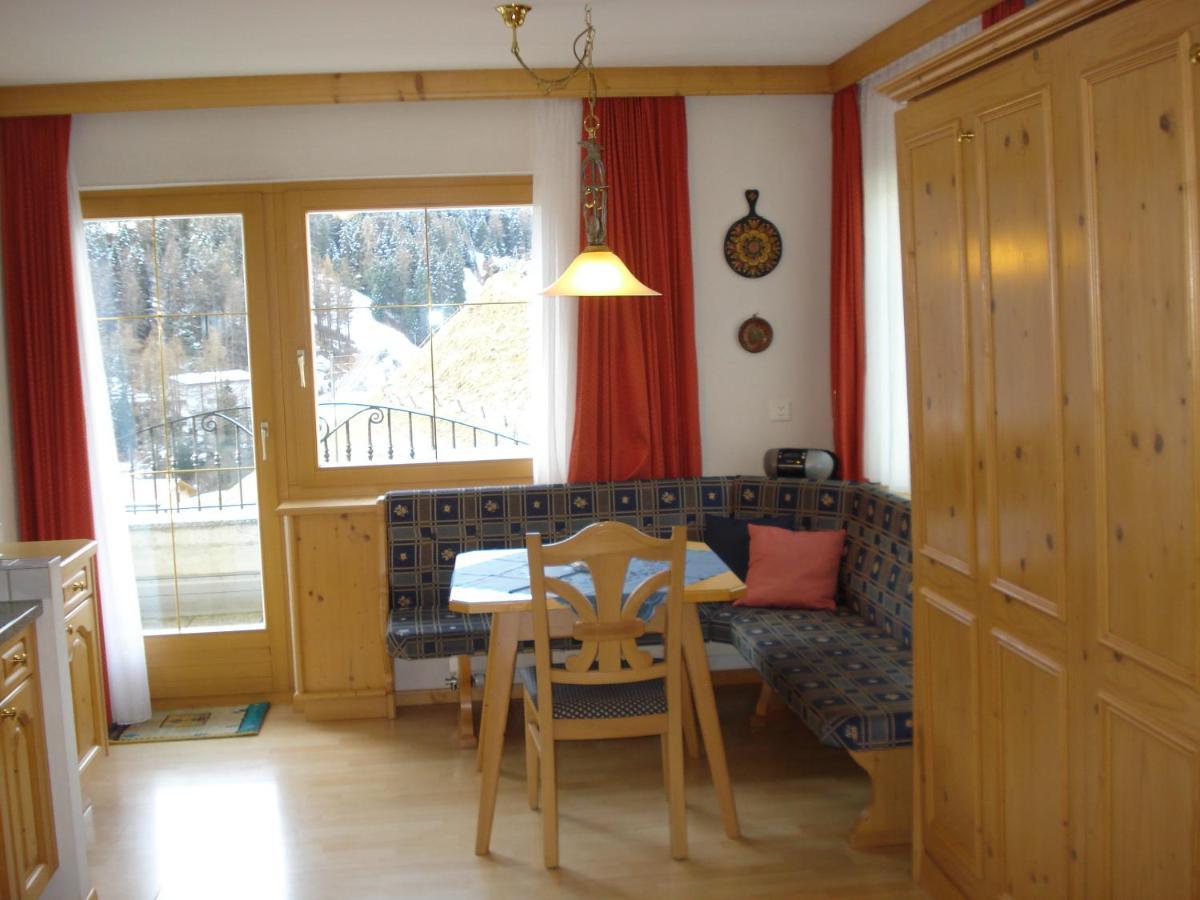 Chasa Valetta Apartamento Samnaun Quarto foto