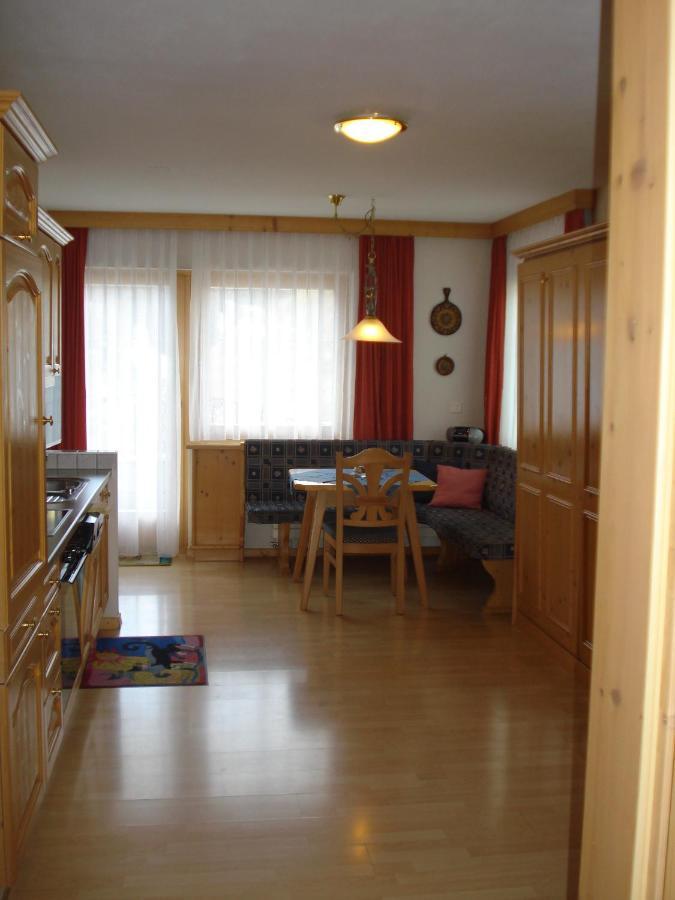 Chasa Valetta Apartamento Samnaun Quarto foto
